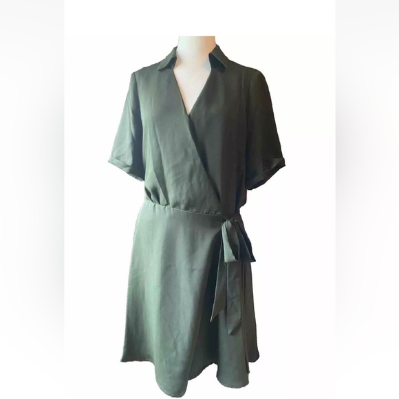 Vince Camuto‎ Wrap Dress NWT M - Picture 1 of 7